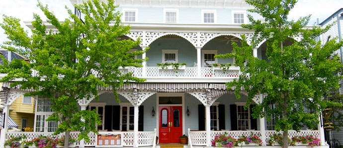 Modern Victorian: Ebbitt Room at the Virginia Hotel