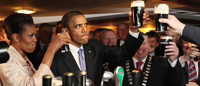 Obama Drinks Guinness In Four Sips